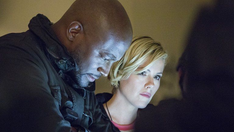 murder in the first s02e02 taye diggs kathleen robertson still