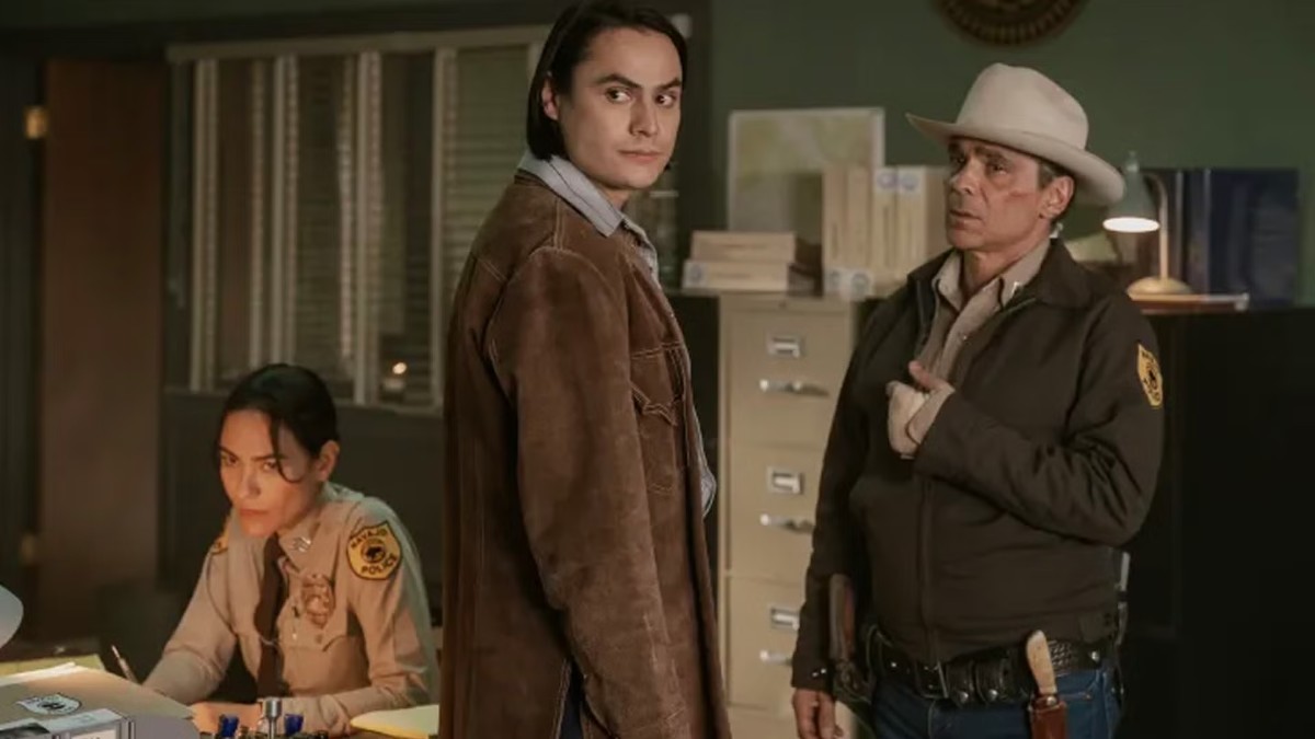 Кадр из сериала Тёмные ветра