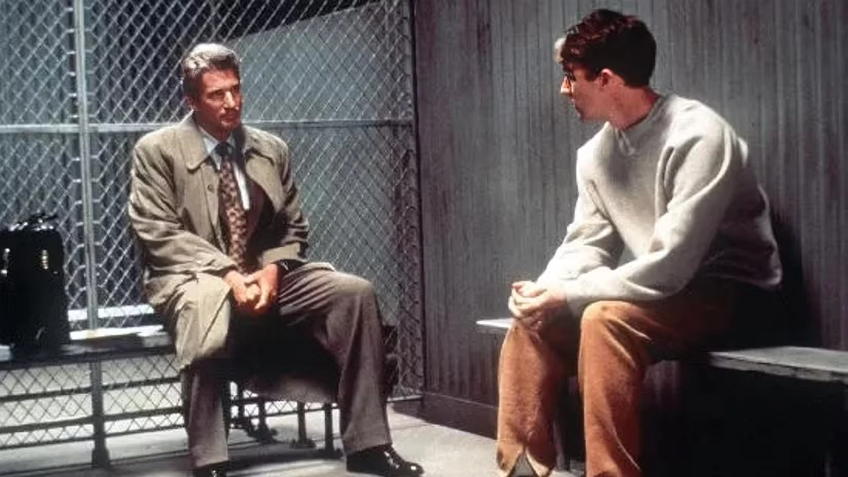 Ричард Гир и Эдвард Нортон в фильме Первобытный страх