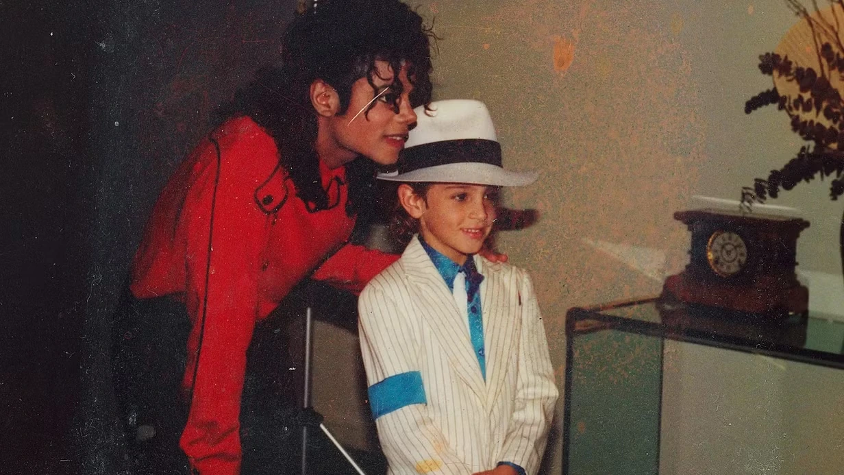 Фотография Майкла Джексона из фильма Покидая Неверленд