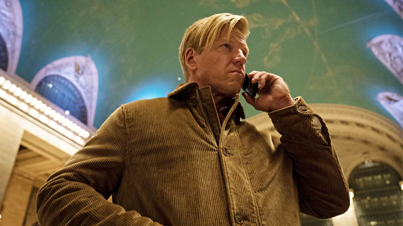 Джейк Бьюзи в сериале Мистер Робот