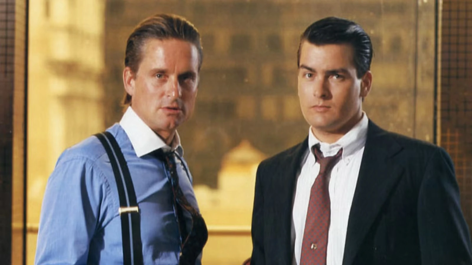 Майкл Дуглас и Чарли Шин в фильме Уолл-стрит