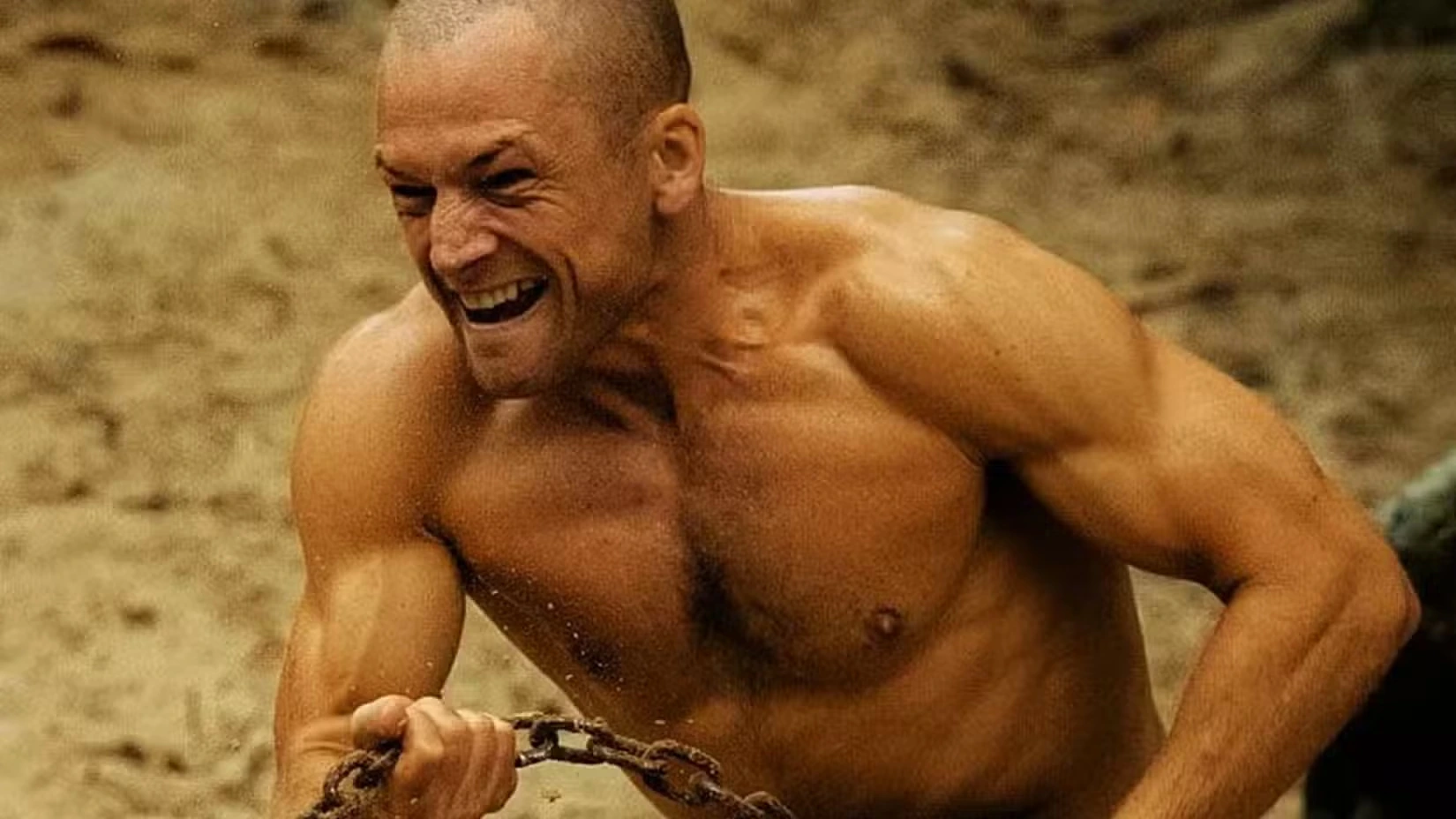 Тэрон Эджертон в фильме Вершина