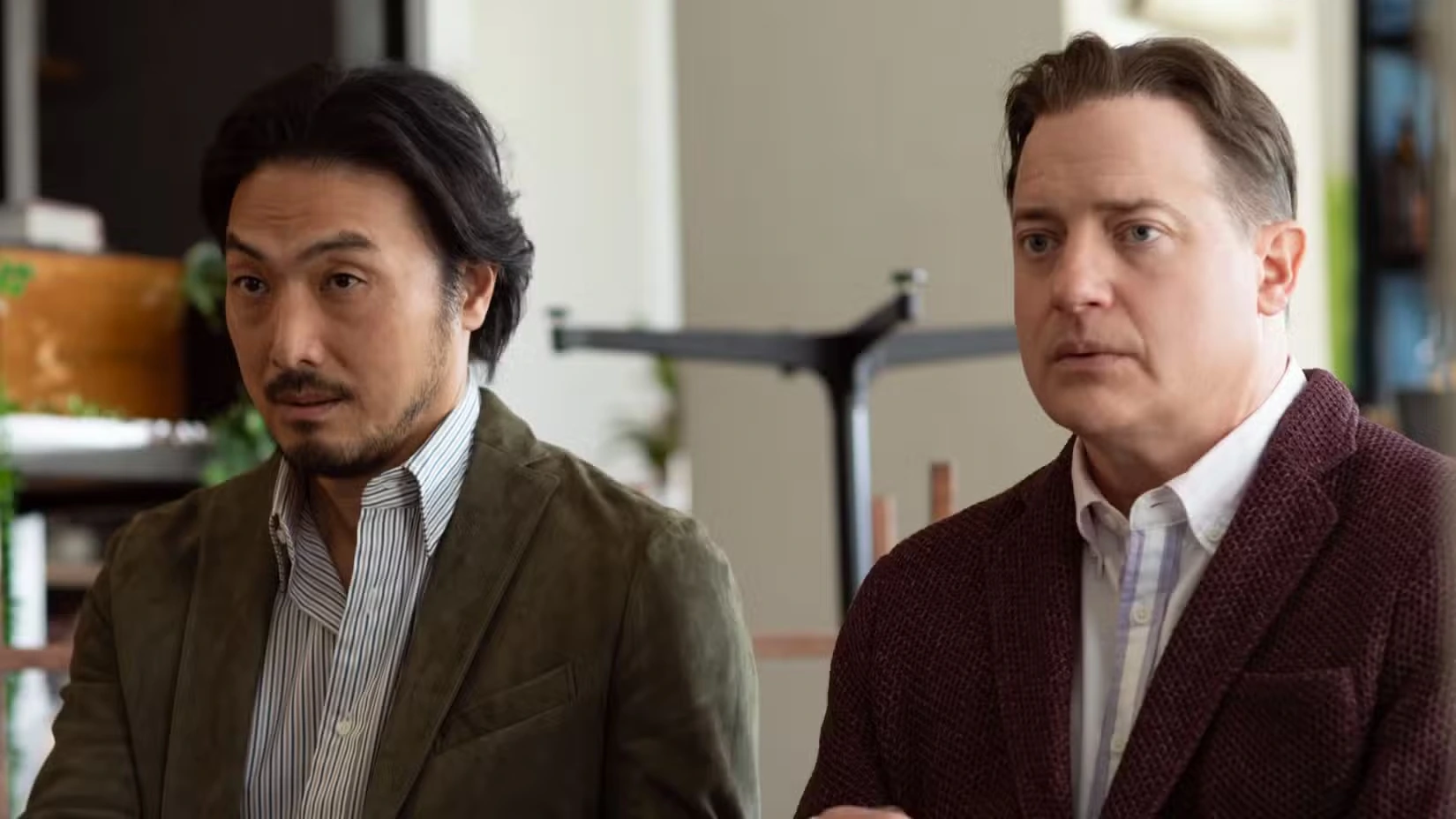 Такэхиро Хира и Брендан Фрейзер в фильме Семья в аренду