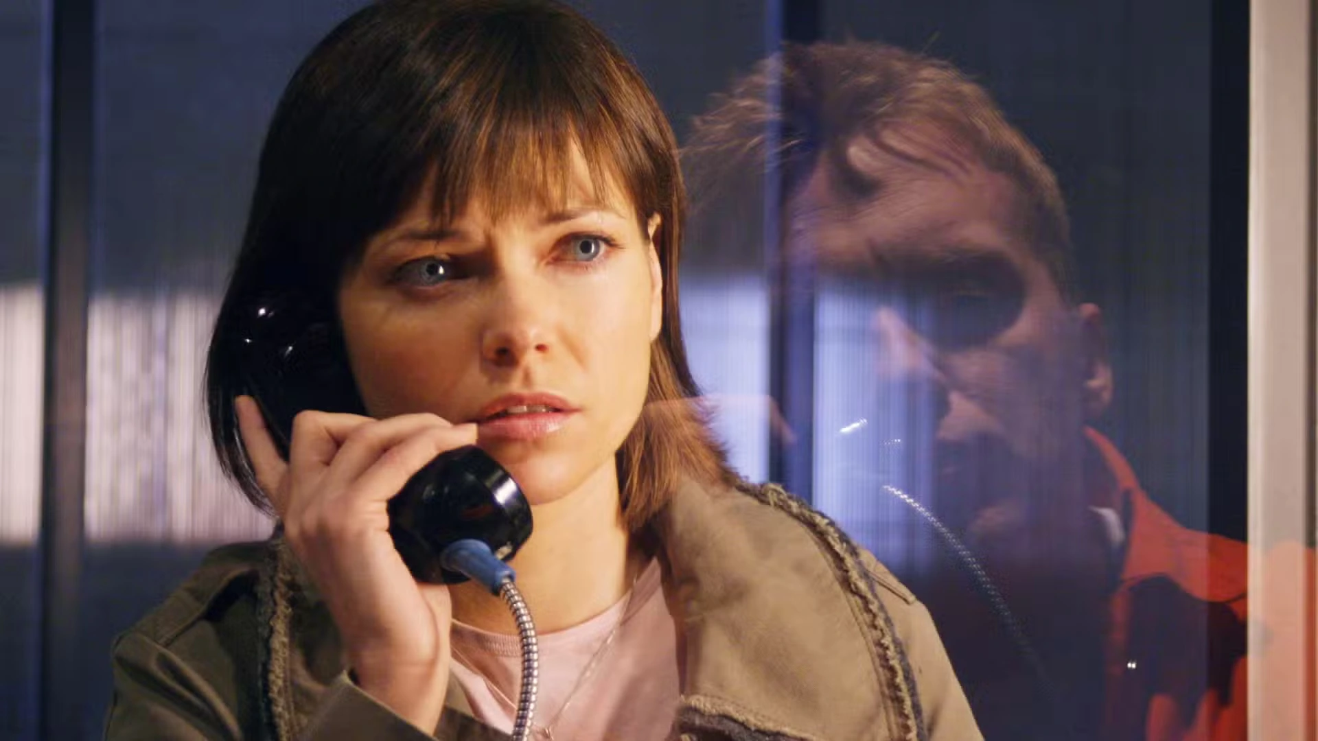 Николь де Бур в роли Сары