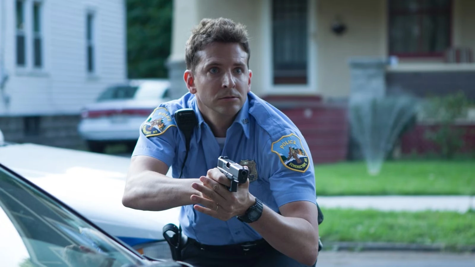 Брэдли Купер в фильме Место под соснами