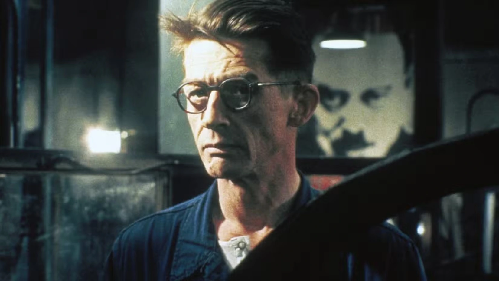 Джон Херт в картине 1984