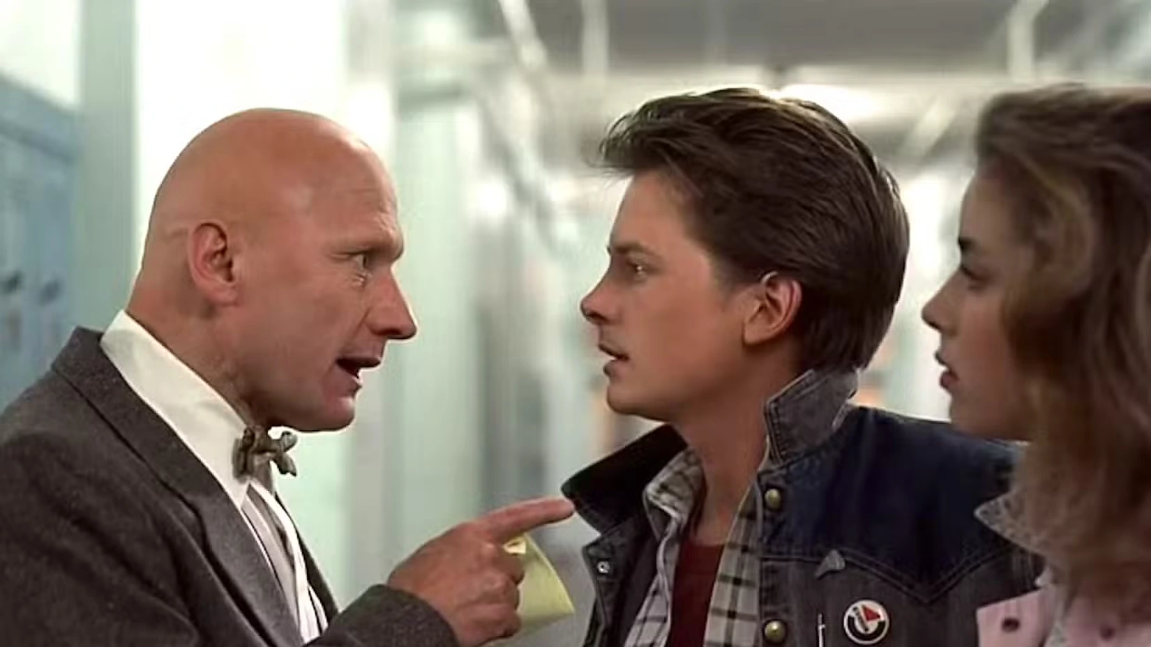 Джеймс Толкан в роли мистера Стрикленда в фильме «Назад в будущее»